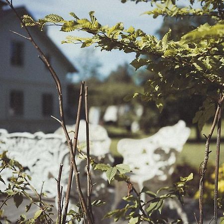 Folk Och Fae Hotel Grisslehamn Exterior photo